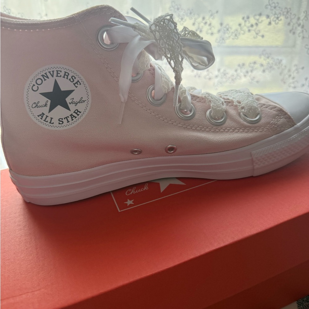 Lace Toe Pink Converse - Picture 2 of 4